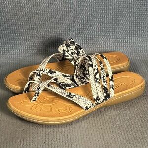 b.o.c. by Born Women’s Alisha Criss Cross Strap Flat Sandals Snake Print Size 7